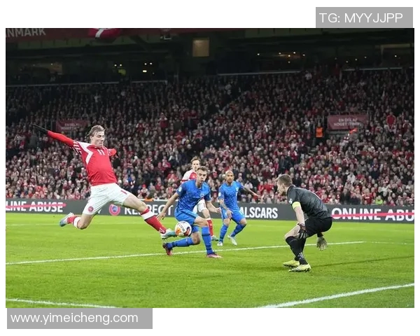 曼联宣布签下新中场，球队实力再次强化